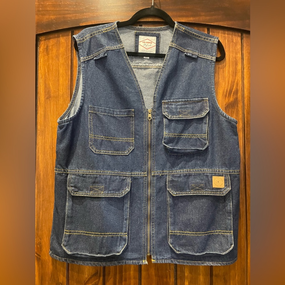 Lee Cooper Solid Zip Through Gilet With Flap Pockets